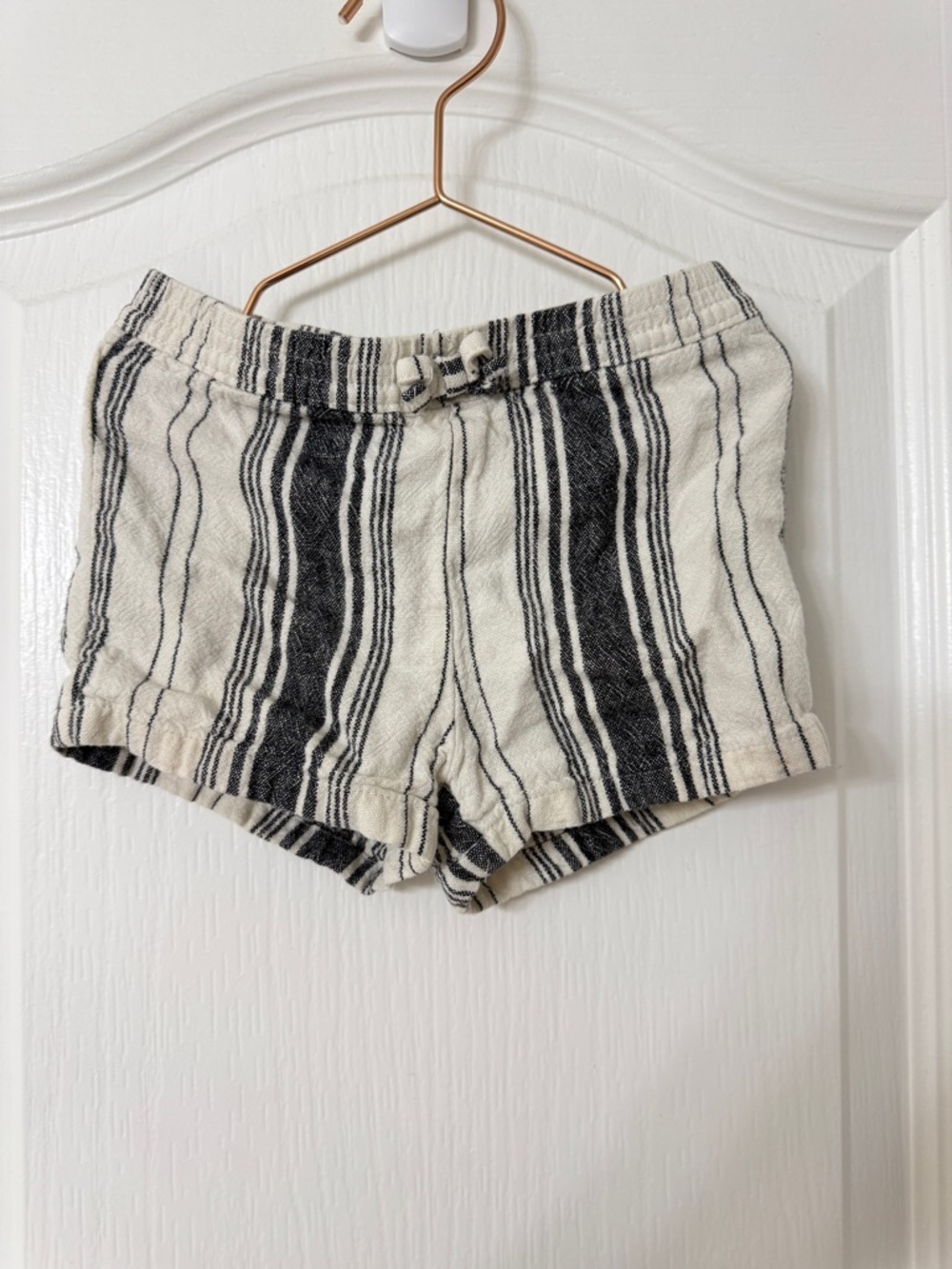 Carters vertical stripe gray white pattern linen blend elastic shorts 12 mo